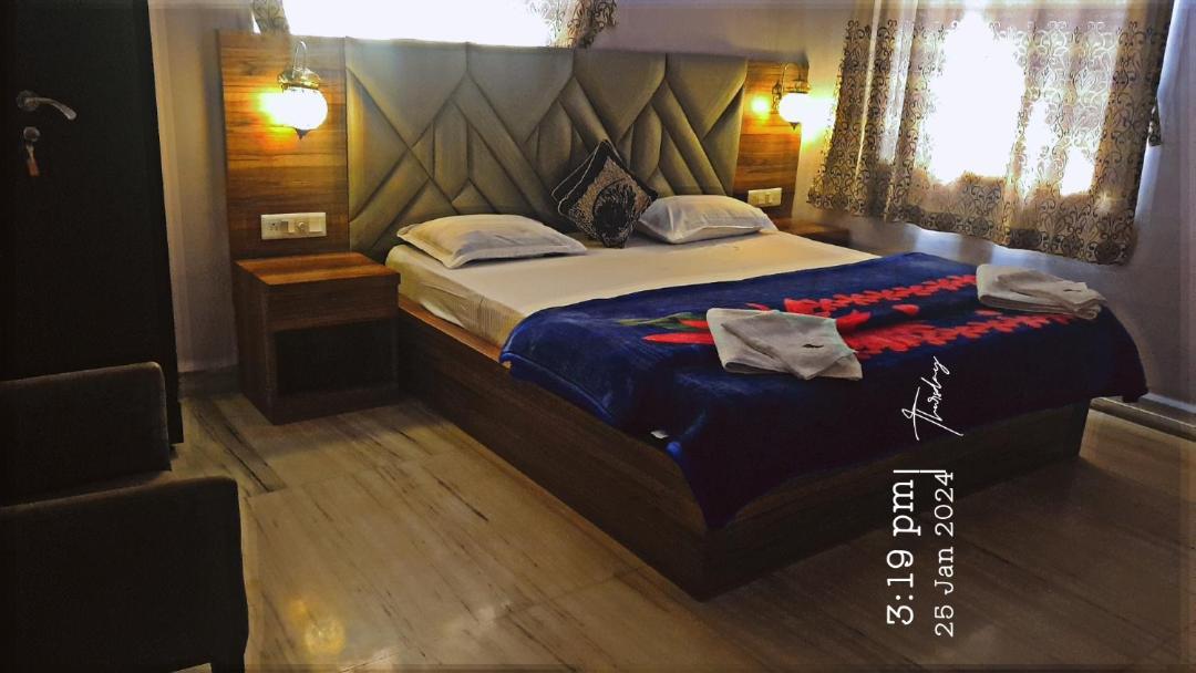 Quinte Hills Residency Villa Панчгани Екстериор снимка